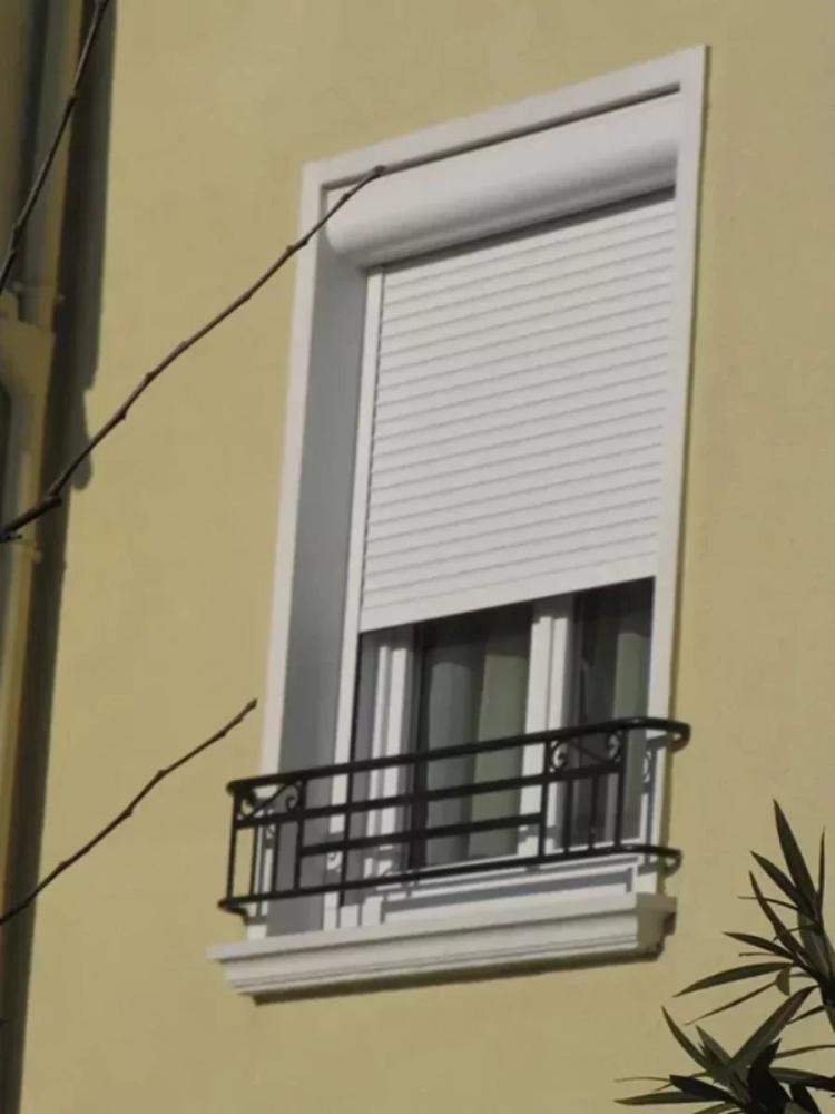 Installation volets roulants près de Dauphin